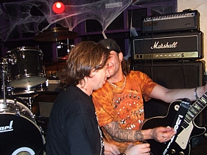 romeo_verzik_2008.11.06_the_hobgoblin__london__180.JPG romeo_verzik_2008.11.06_the_hobgoblin__london__180.JPG