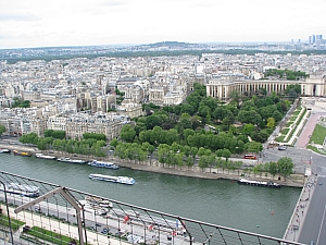eiffel_torony_kilatas_011.jpg eiffel_torony_kilatas_011.jpg