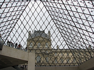musee_du_louvre_001.jpg musee_du_louvre_001.jpg