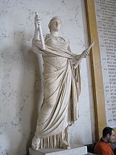 musee_du_louvre_037.jpg musee_du_louvre_037.jpg