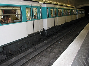 parizs_metro_035.jpg parizs_metro_035.jpg