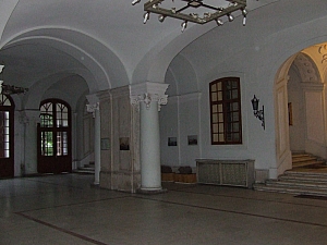 2013_szent_laszlo_bazilika_korul__003.JPG 2013_szent_laszlo_bazilika_korul__003.JPG