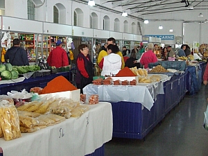 2013_nagyvarad_piac_010_csarnok.JPG