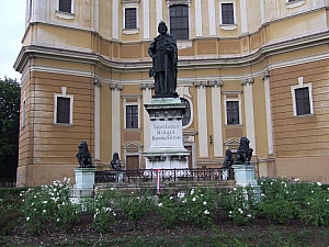 2013_szent_laszlo_bazilika__004.JPG 2013_szent_laszlo_bazilika__004.JPG