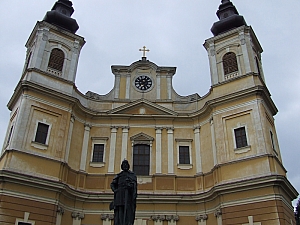 2013_szent_laszlo_bazilika__005.JPG 2013_szent_laszlo_bazilika__005.JPG